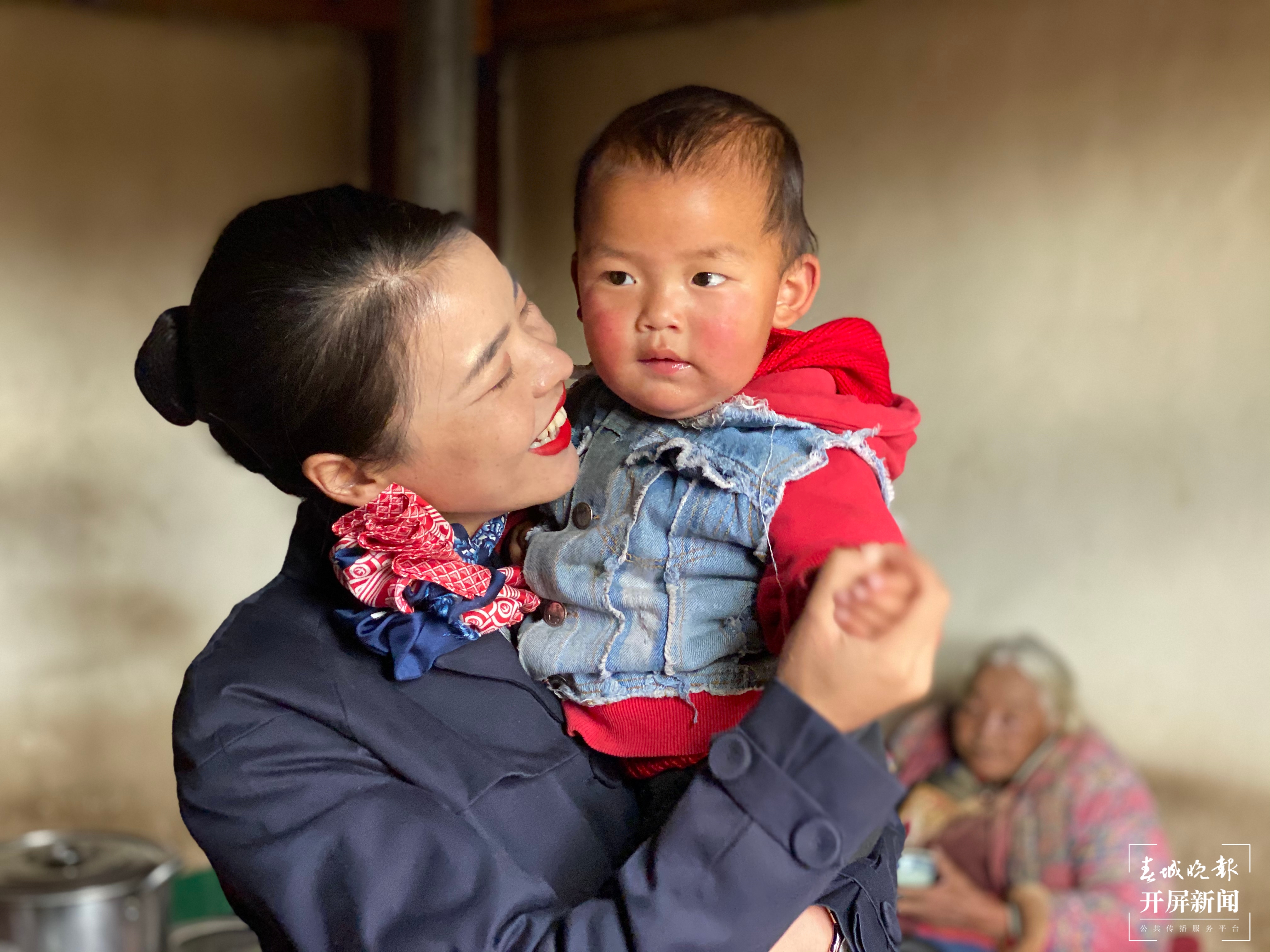 格茸卓玛 ：从月光之城飞向蓝天  （春城晚报-开屏新闻记者 木晓雯 周柯妤 王宇衡 摄影报道）5.jpg