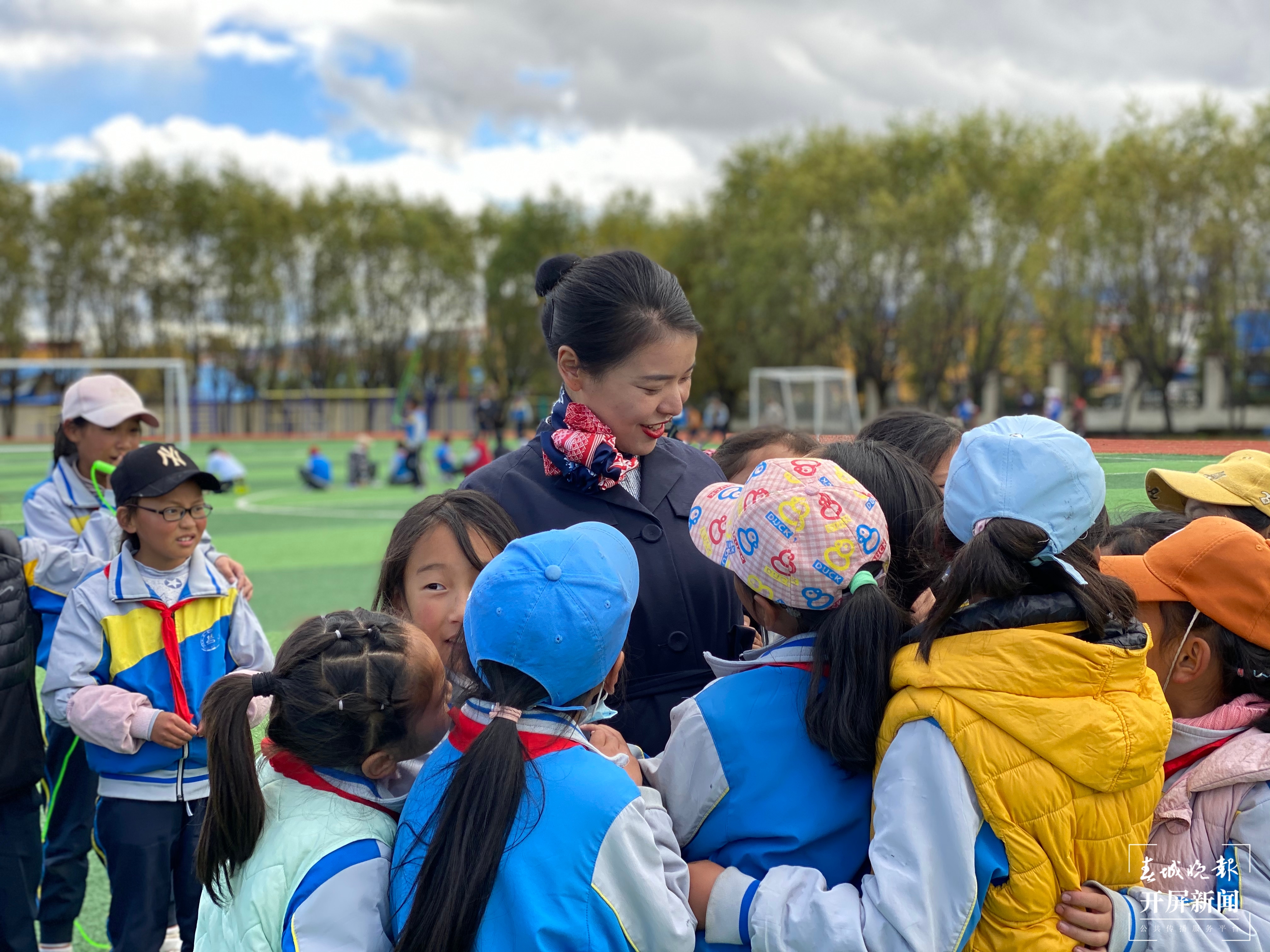 格茸卓玛 ：从月光之城飞向蓝天  （春城晚报-开屏新闻记者 木晓雯 周柯妤 王宇衡 摄影报道）11.jpg