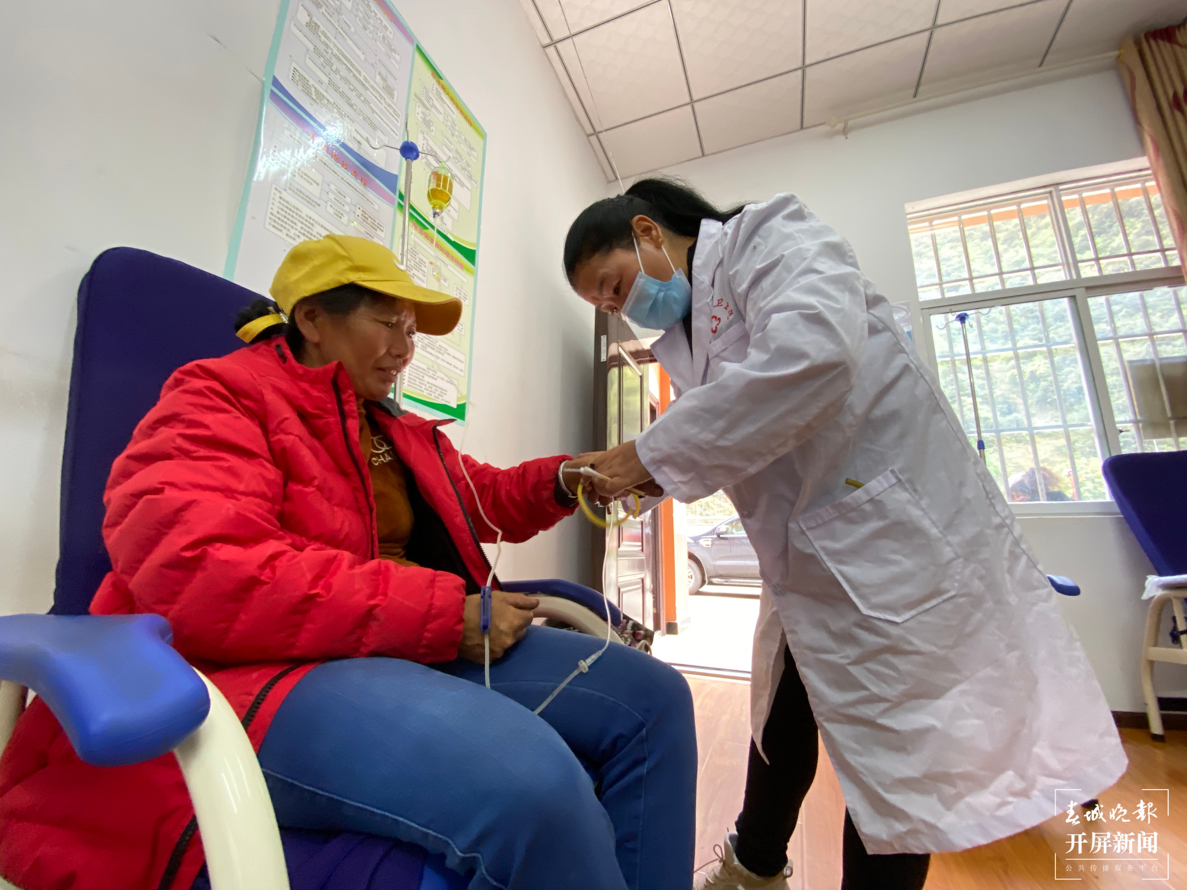 【2020迪庆故事】乡村医生余泽英(春城晚报-开屏新闻记者 木晓雯 周柯妤 王宇衡 摄影报道)5.jpg