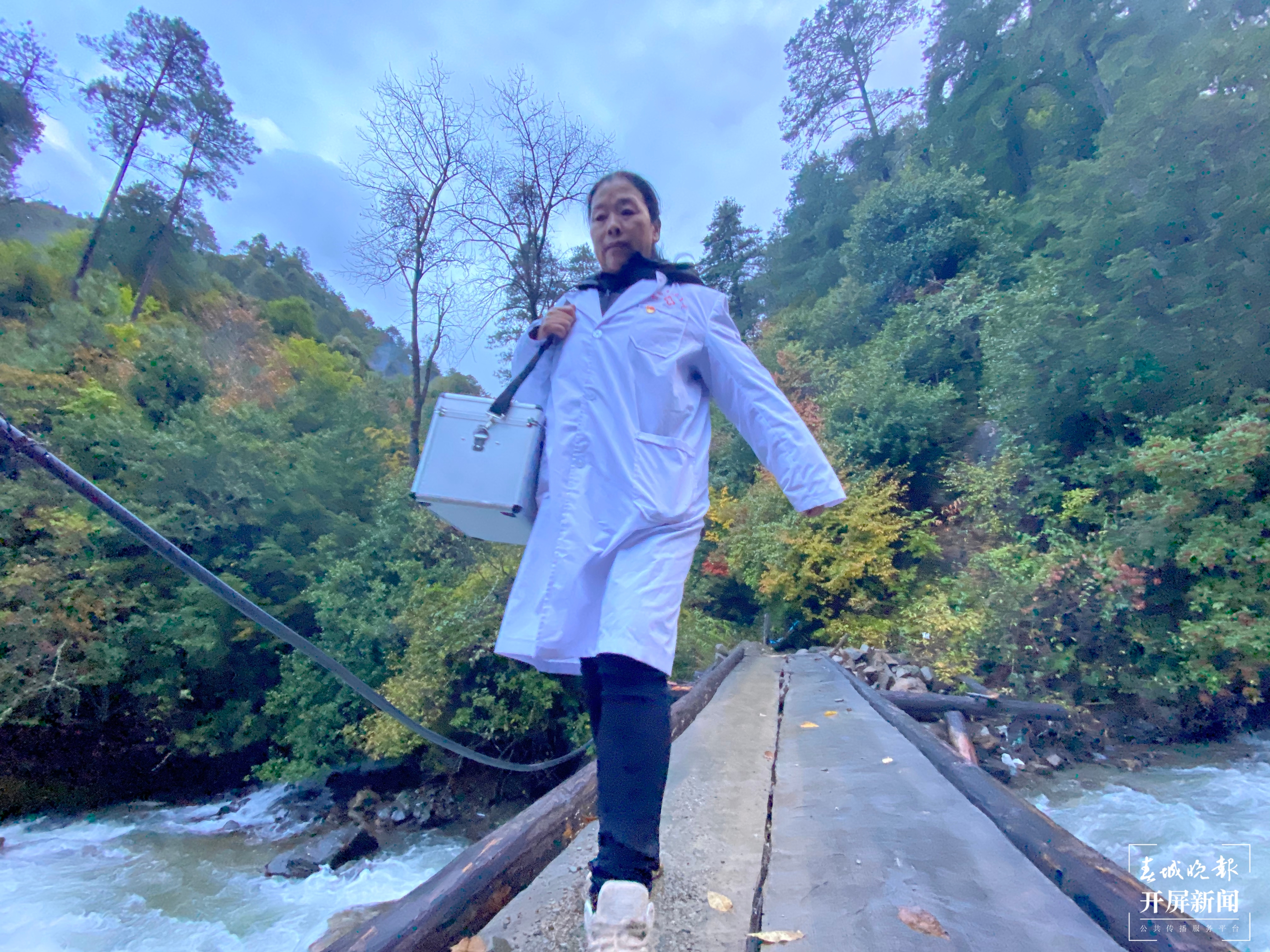 【2020迪庆故事】乡村医生余泽英(春城晚报-开屏新闻记者 木晓雯 周柯妤 王宇衡 摄影报道)10.jpg