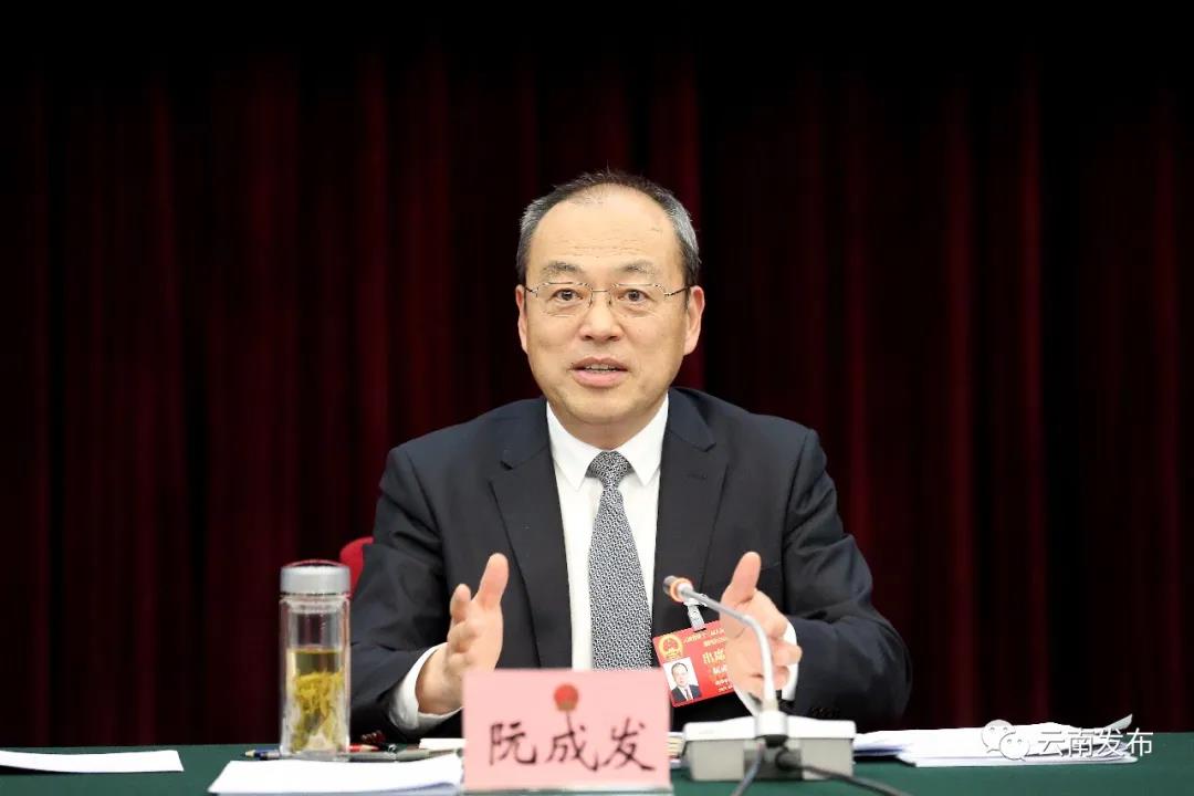 阮成发参加昆明市代表团审议审查时强调：立足更高站位谋划推动昆明发展