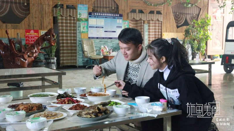 保山施甸：过年来姚关吃“冻” ，体验 “冻”味十足 崔敏 通讯员 杨磊 张天理 杨继泽 缪源 胡正飞 摄