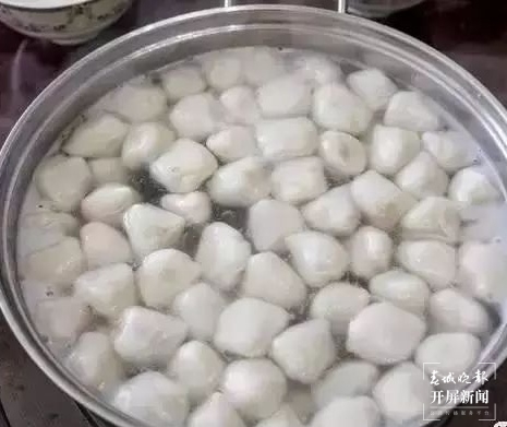 镇雄三角汤圆（通讯员 申时恒 摄）
