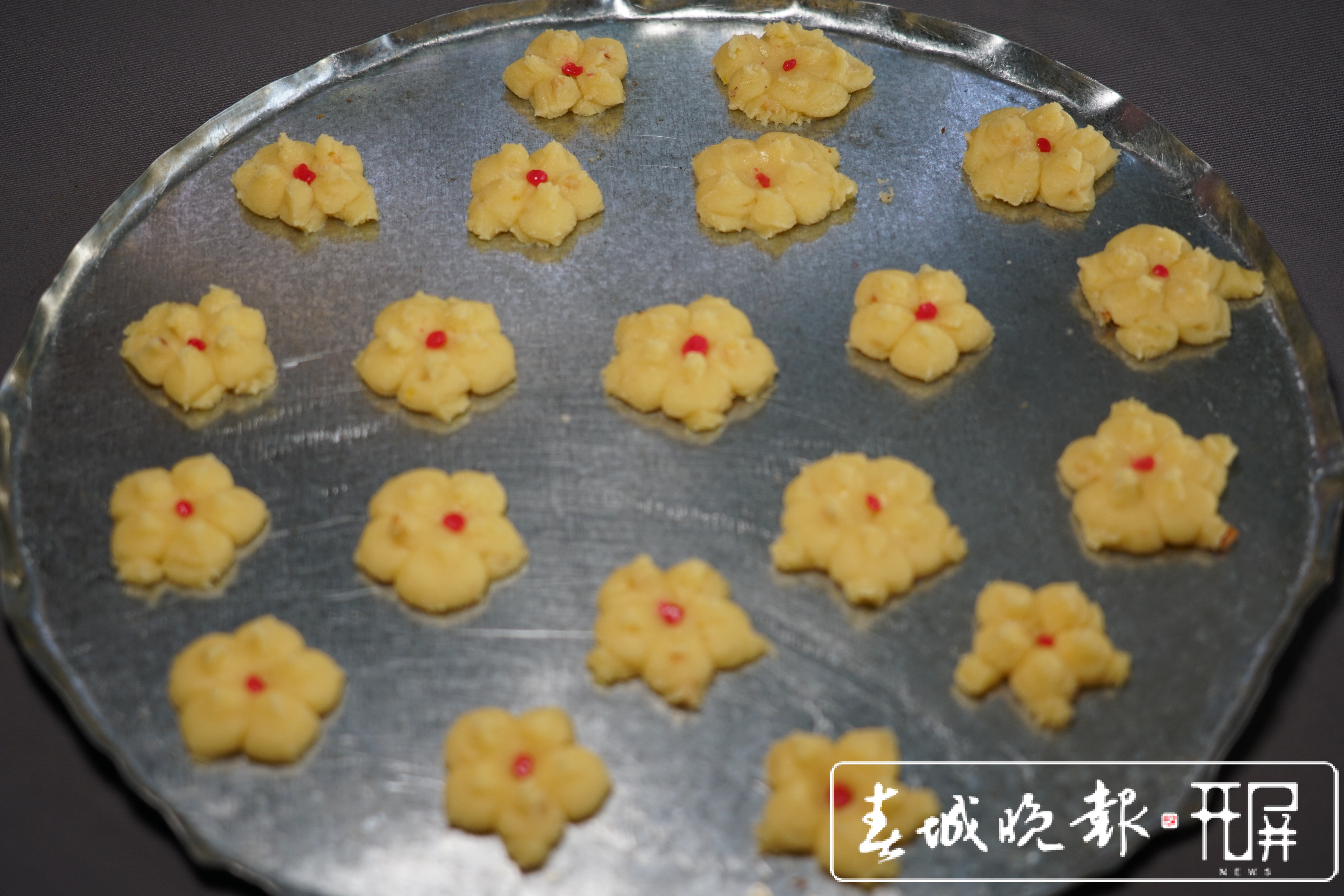 印尼小饼干:用纯手工坚守“年味”