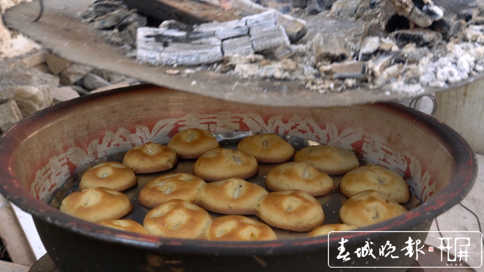 印尼小饼干:用纯手工坚守“年味”