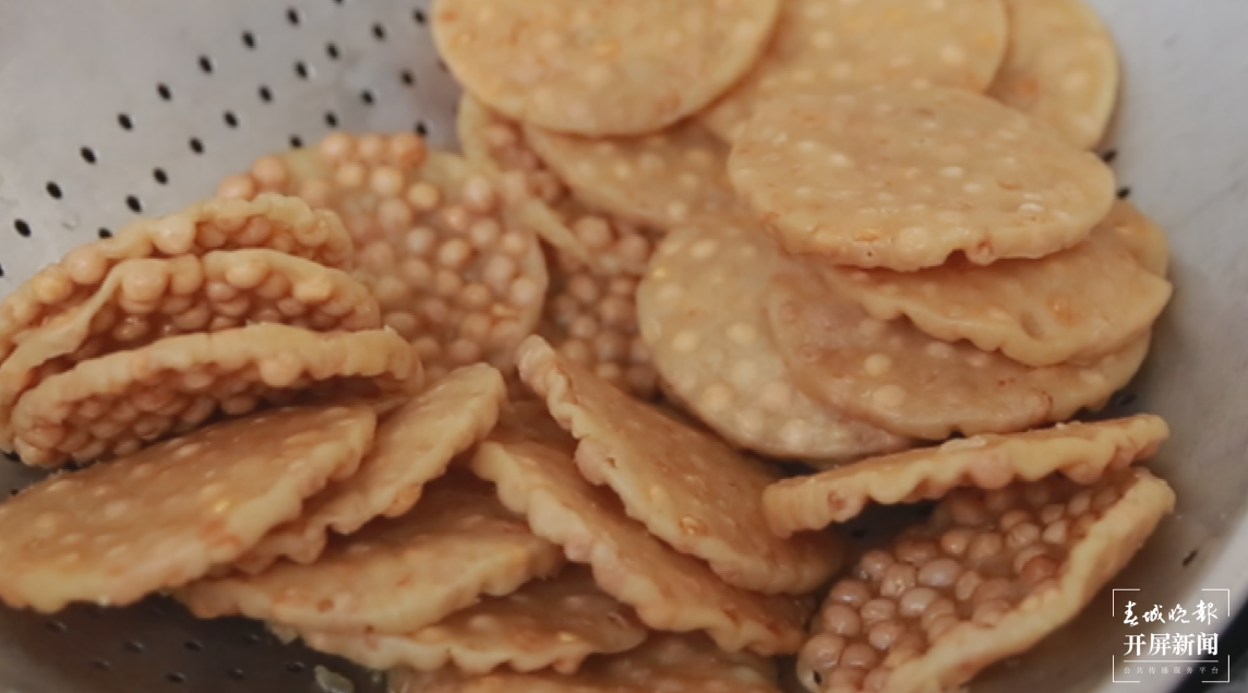 保山昌宁豆糖(春城晚报-开屏新闻记者 崔敏 通讯员 杞艳芹 杨军 罗宁姣 肖月 摄)