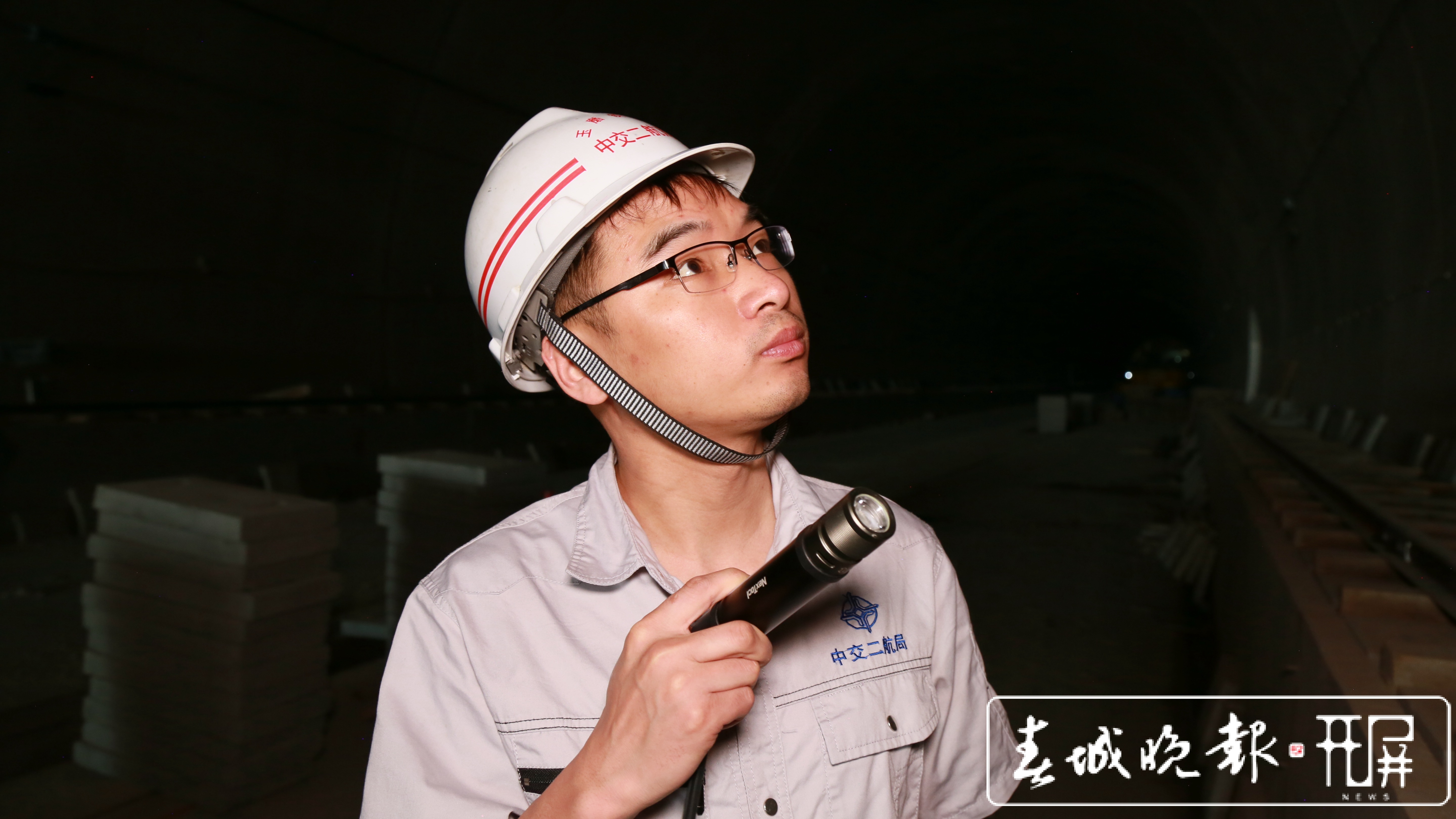 就地过年 1.7万人奋战中老铁路保开通 (2).jpg