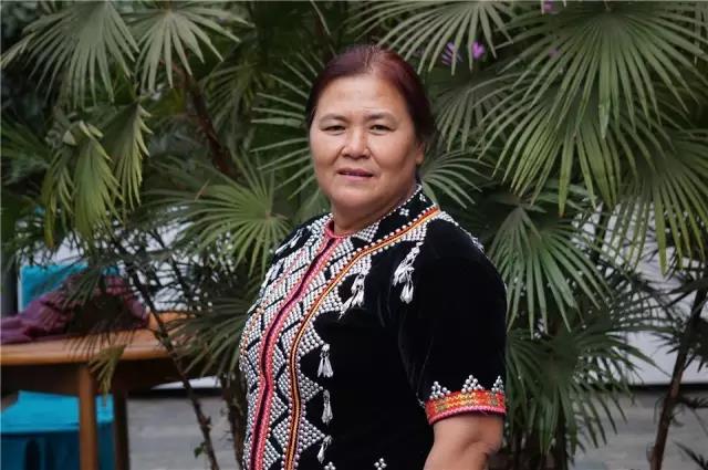 三跺脚歌曲《党的恩情不能忘》