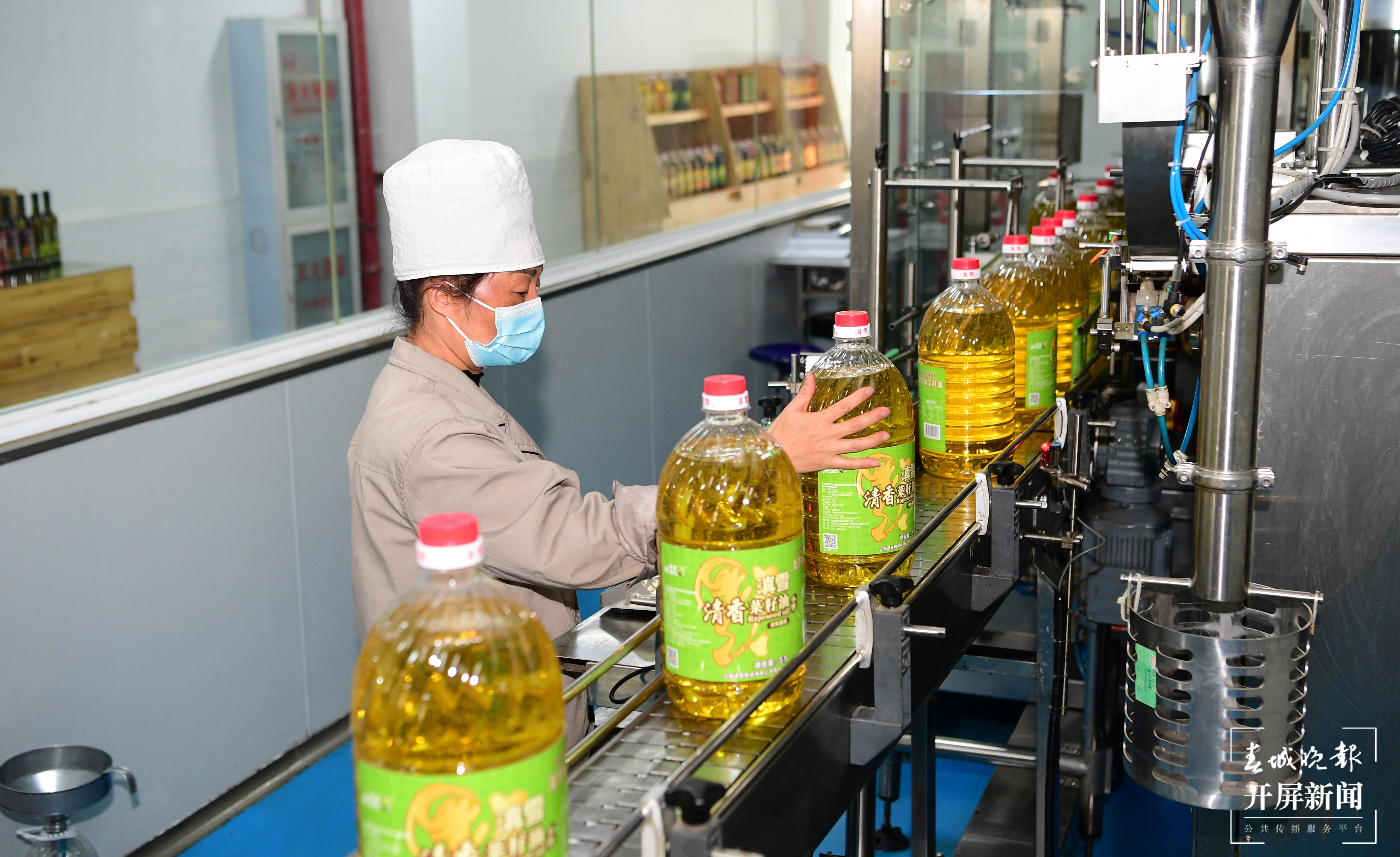 滇雪粮油在昆明的市场占有率达50%以上。曾永洪 摄.JPG