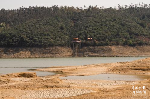 陆良旱情（春城晚报-开屏新闻记者 蒋琼波 摄）