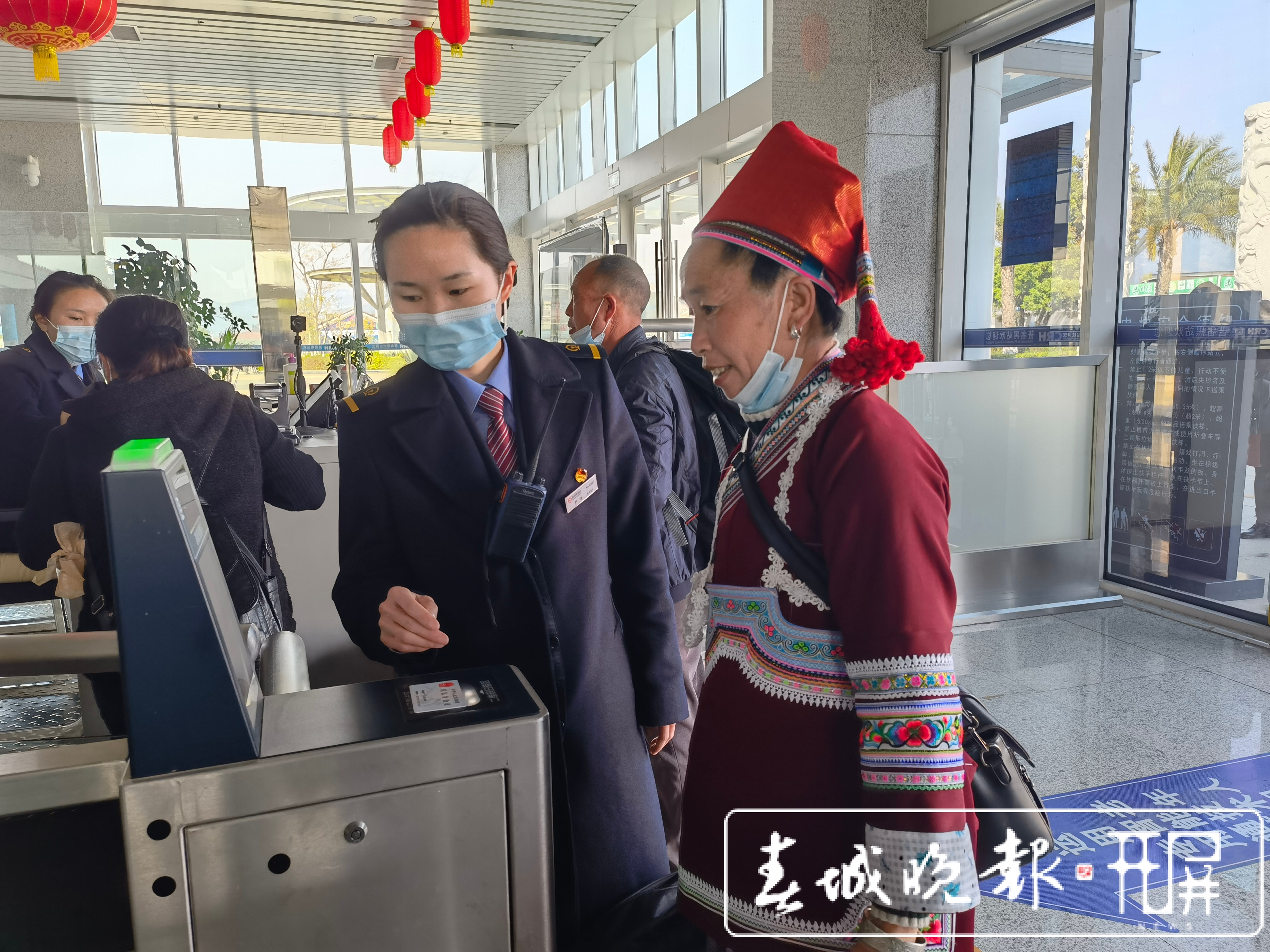 清明假期首日云南铁路发送旅客27.3万人 ，创今年来最高纪录（中国铁路昆明局集团 供图）