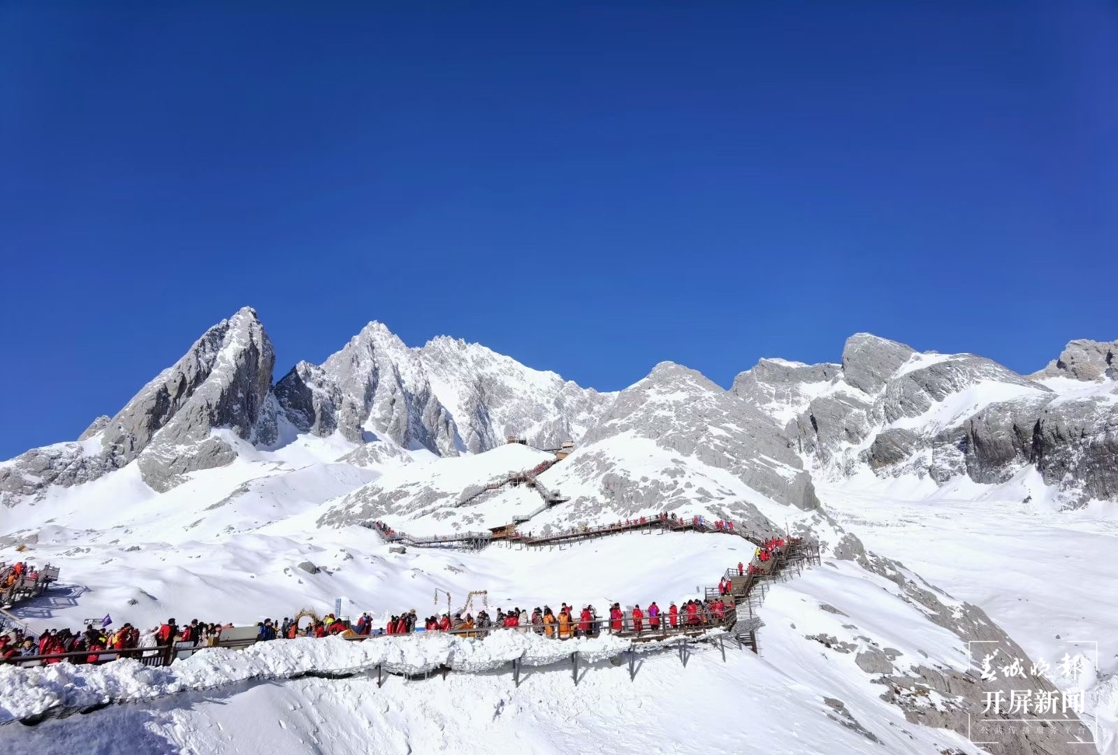 清明小长假共接待游客3.85万人次 玉龙雪山景区旅游复苏强劲