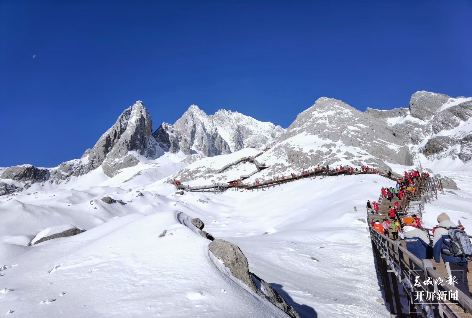 清明小长假共接待游客3.85万人次 玉龙雪山景区旅游复苏强劲