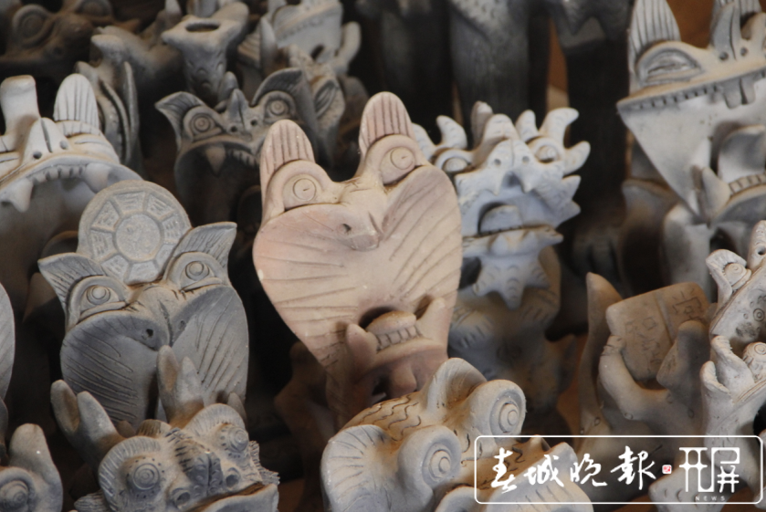 先锋沙溪白族书局，不由自主爱上它  春城晚报-开屏新闻记者 闵楠 秦蒙琳 李春丽 马楠 蒋琼波 崔敏 摄影报道