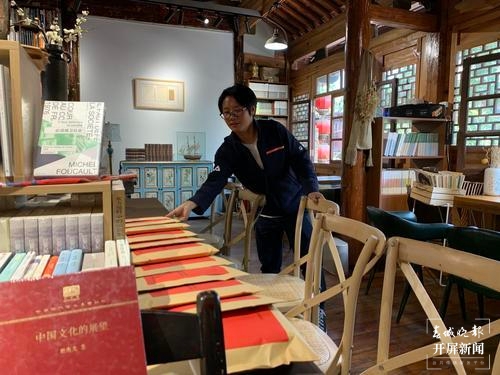 昆明东方书店(春城晚报-开屏新闻记者 闵楠 摄)