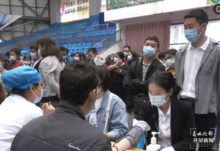 勐腊县已完成疫苗接种18批次136299剂（春城晚报-开屏新闻记者 张田睿 通讯员 依应香 宋娟 岩光叫 摄影报道   部分图片由勐腊县融媒体中心 供图）