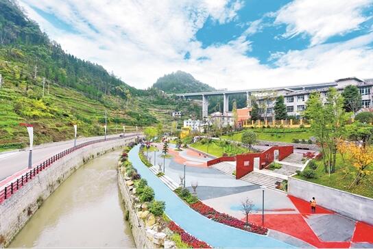 坚定扛起扛牢长江上游保护之责 治理好保护好发展好赤水河流域