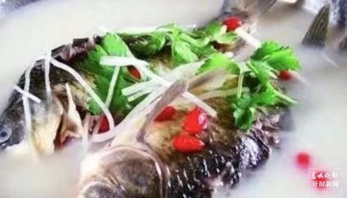 彩绘墙、万亩樱桃、赶乡街子.......富民等你来（春城晚报-开屏新闻记者 张田睿 通讯员 吉旭 姚安林 摄）