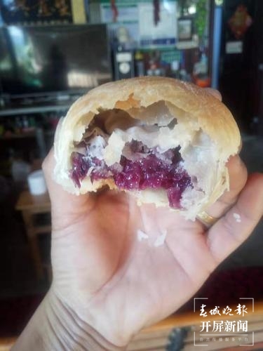 品古树茶、啃手抓鸡，腾冲团田野性之美等你解锁（春城晚报-开屏新闻记者 崔敏 通讯员 杨弘毅 摄）