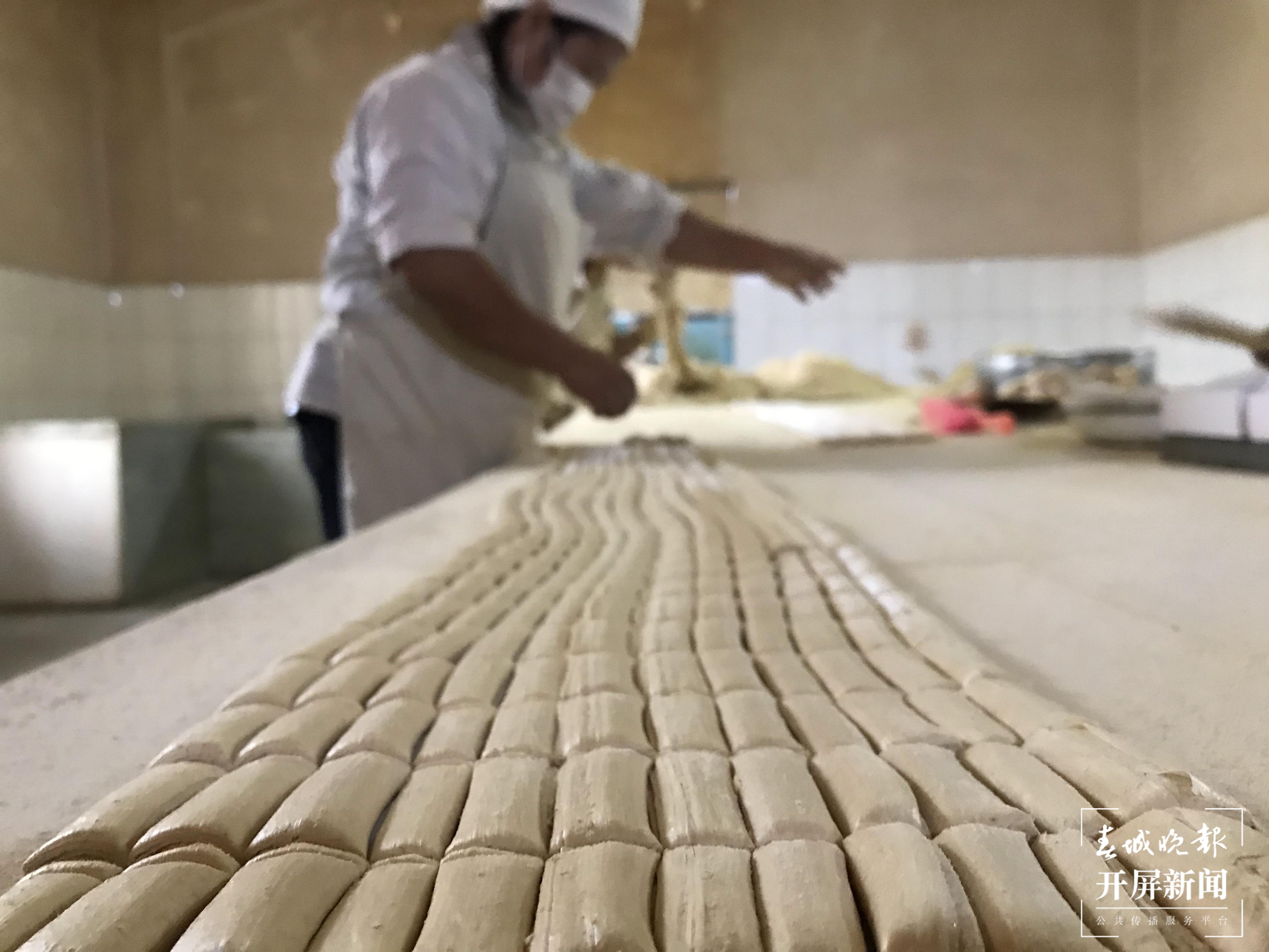 【五一开屏带你游】通海兴蒙乡建举办甜瓜节，“吃瓜群众”千万不要错过（记者 李春丽 通讯员 姚锋（资料图片））