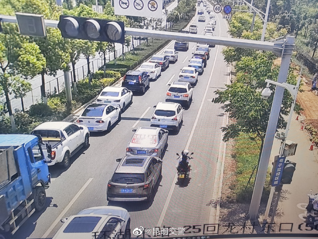 主城区圆通街、环湖东路车流量大