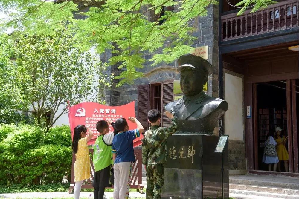 295万人次五一游红河,旅游收入19亿!建水、弥勒、蒙自游客最多…(无限红河公号图片)