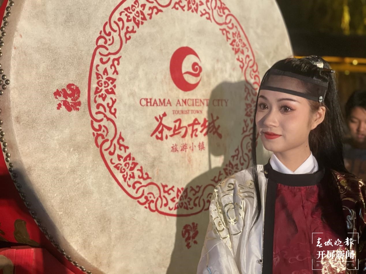 旅游收入3.42亿元！“五一”假期，普洱迎客57.11万人次 记者 杨质高 通讯员 戴铮 飞立萍 摄 (3).jpg