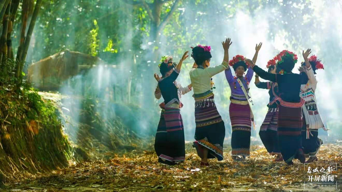 云南日报报业集团“西双版纳行——绿水青山小康路”全媒体采访启动