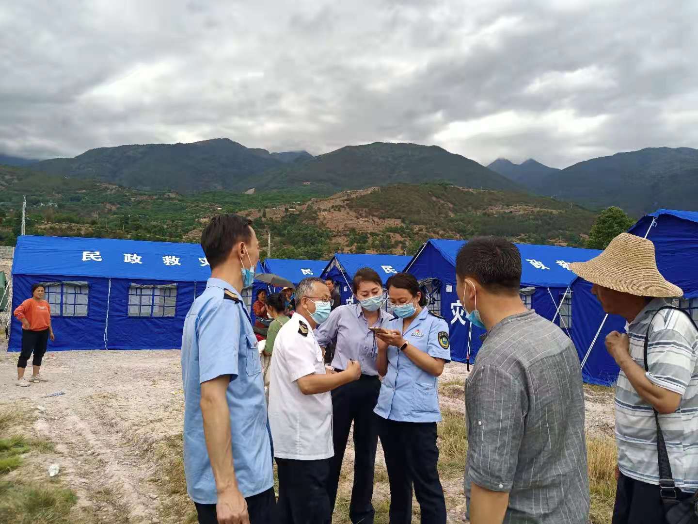 筑牢卫生监督防线，灾区群众喝上了安全的饮用水 (3).jpg