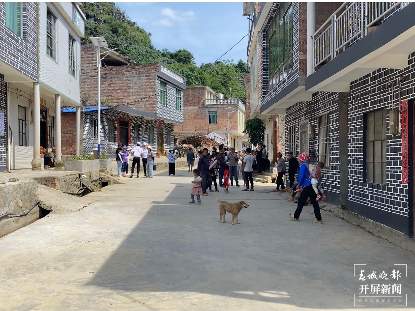 龙秋村小组村貌（孙琴霞 摄）.jpg