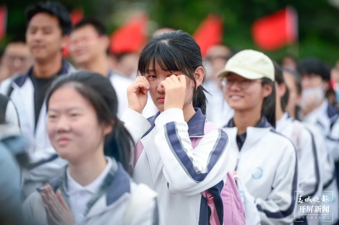 超燃！昆明这所重点高中为2021高考壮行，这些场面看哭了