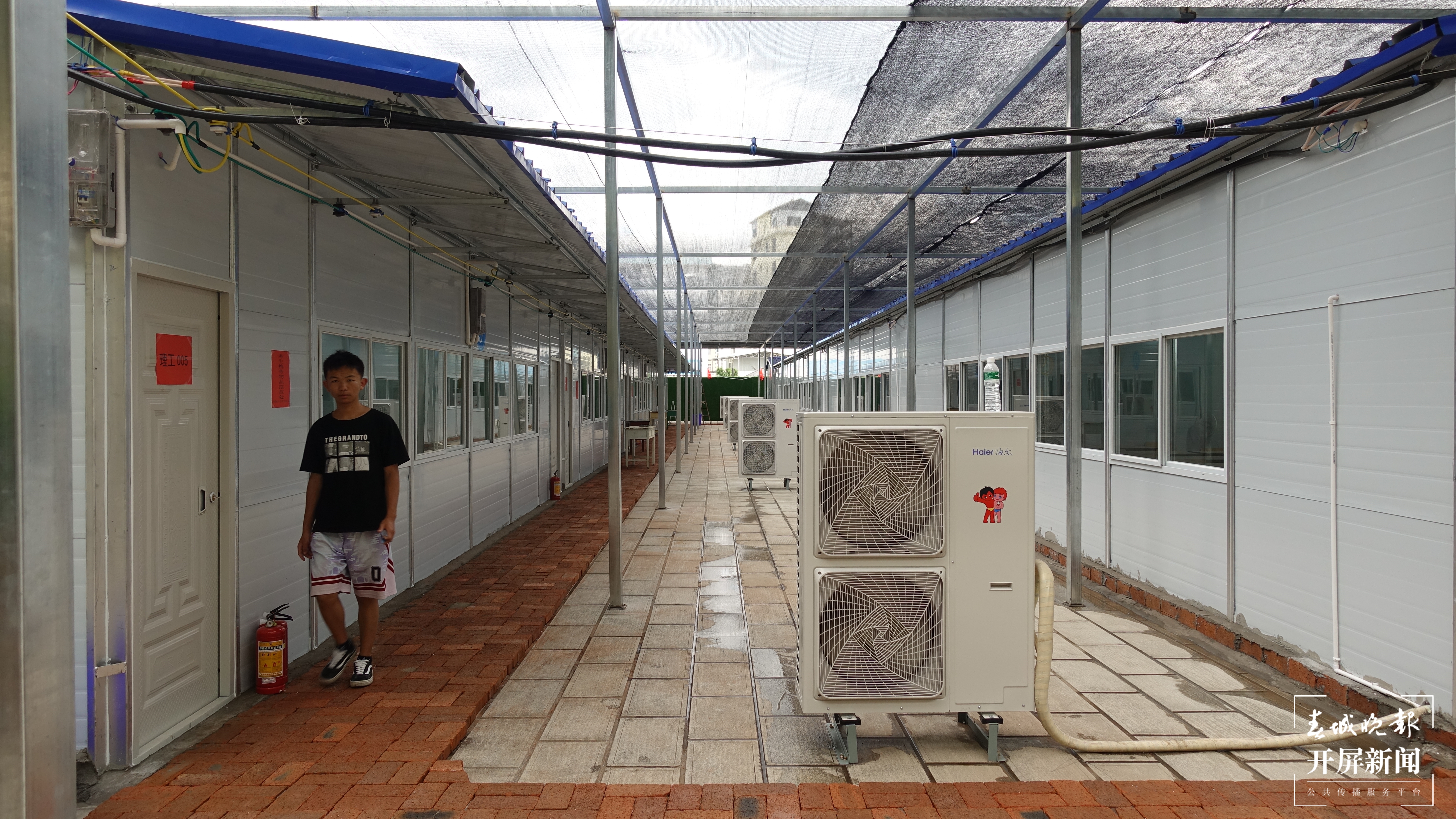 漾濞学子将在抗震板房中迎考 (5).jpg