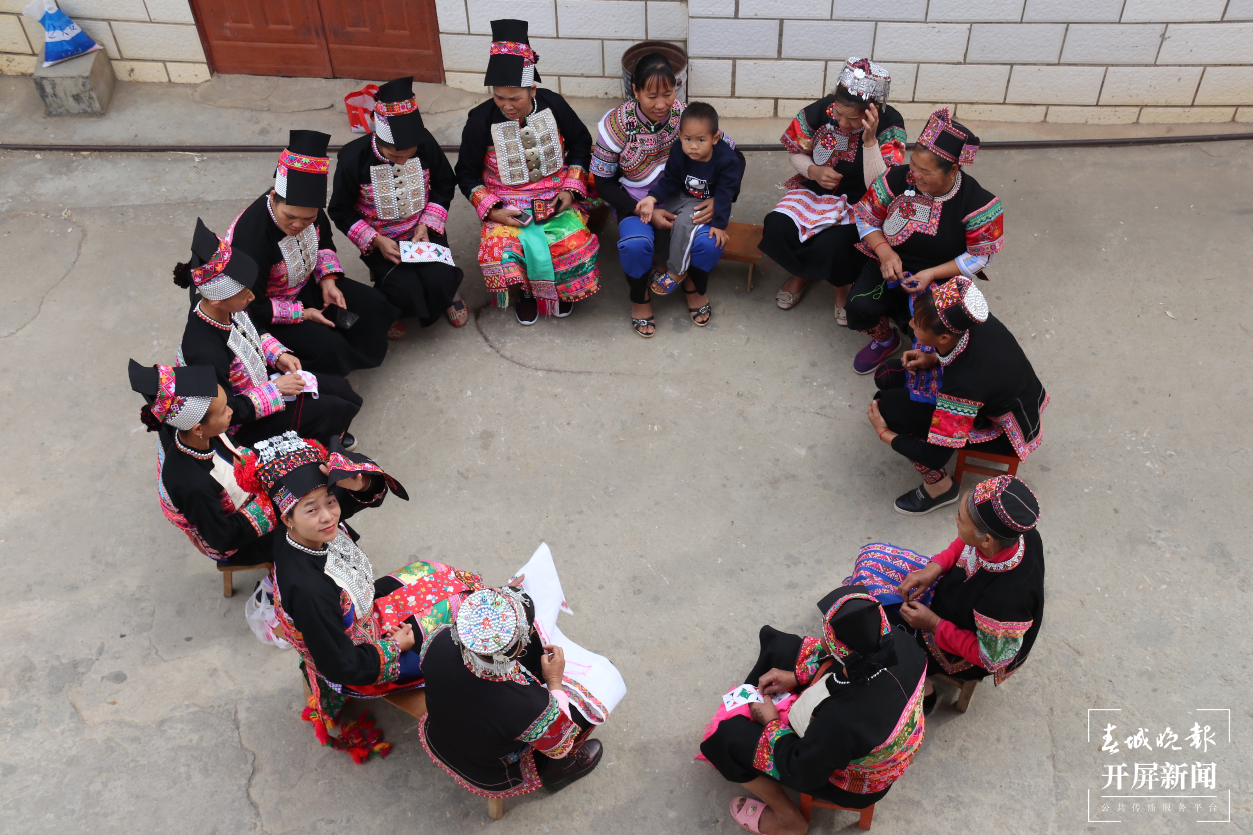 元阳:民族团结进步浇开“幸福花”