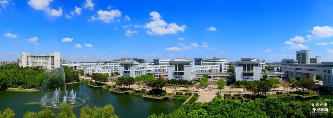 上海大学1.jpg