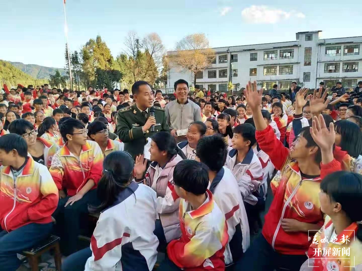 腾冲张家寨：从一个“吸毒村”变成“禁毒村”的10年蜕变  崔敏 通讯员 郑治敏 摄