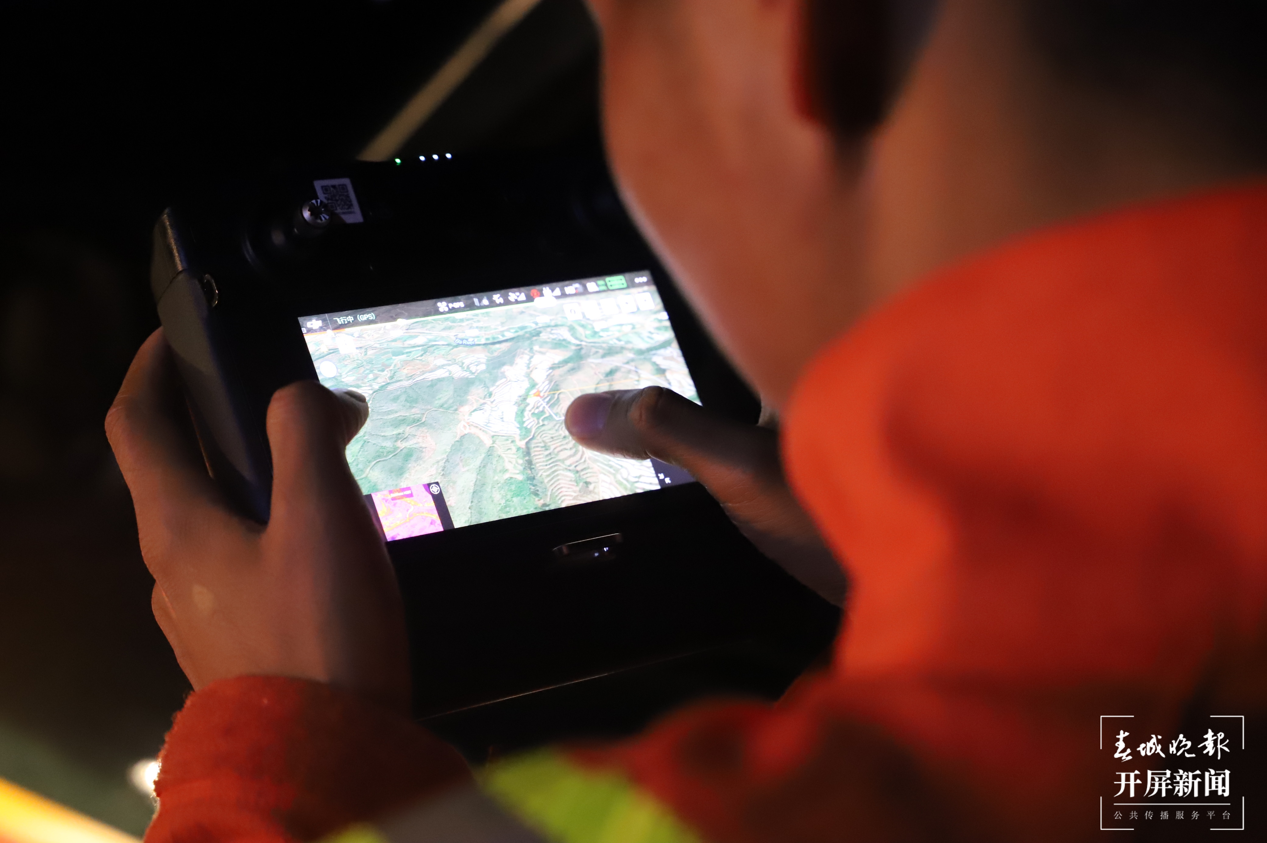 象群向南迂回迁移10公里！独象仍在晋宁，距象群53.3公里…