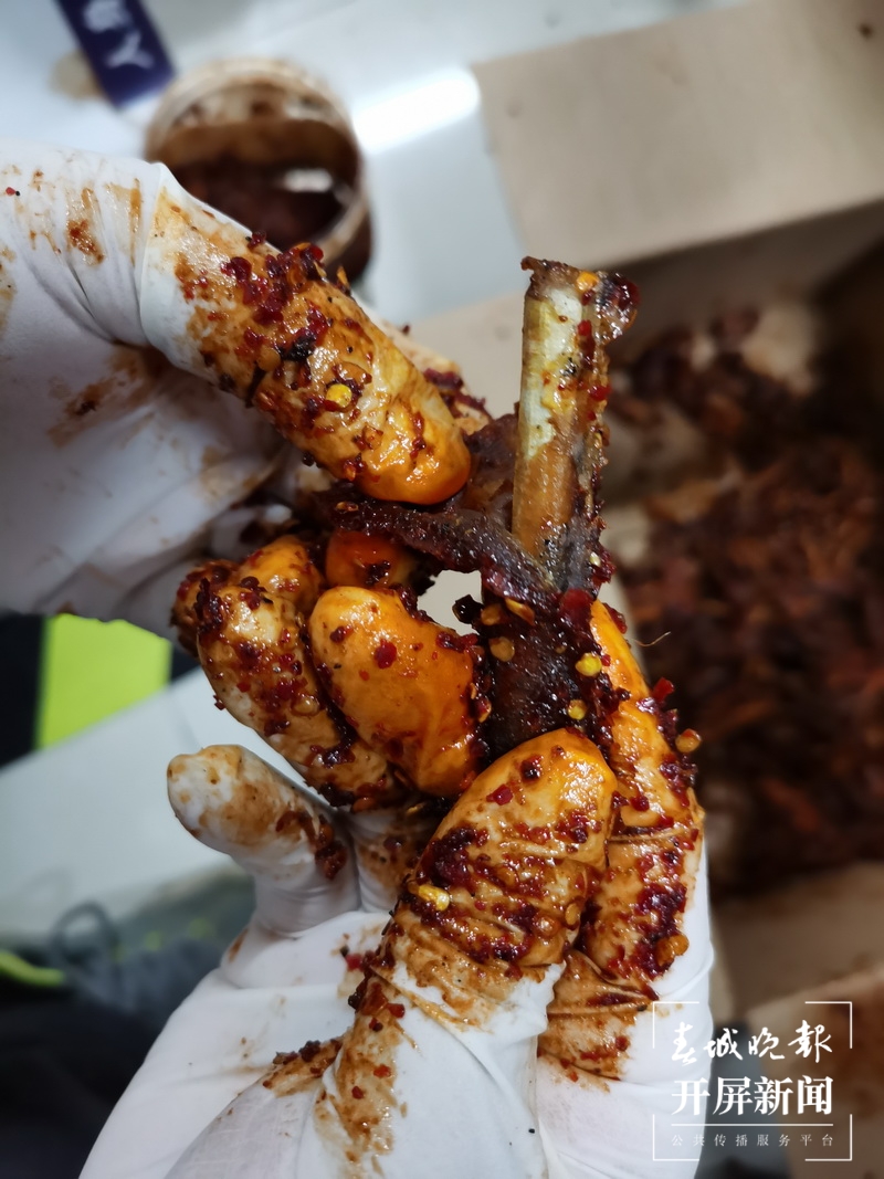 盘点十大奇葩的藏毒方式 (2).jpg