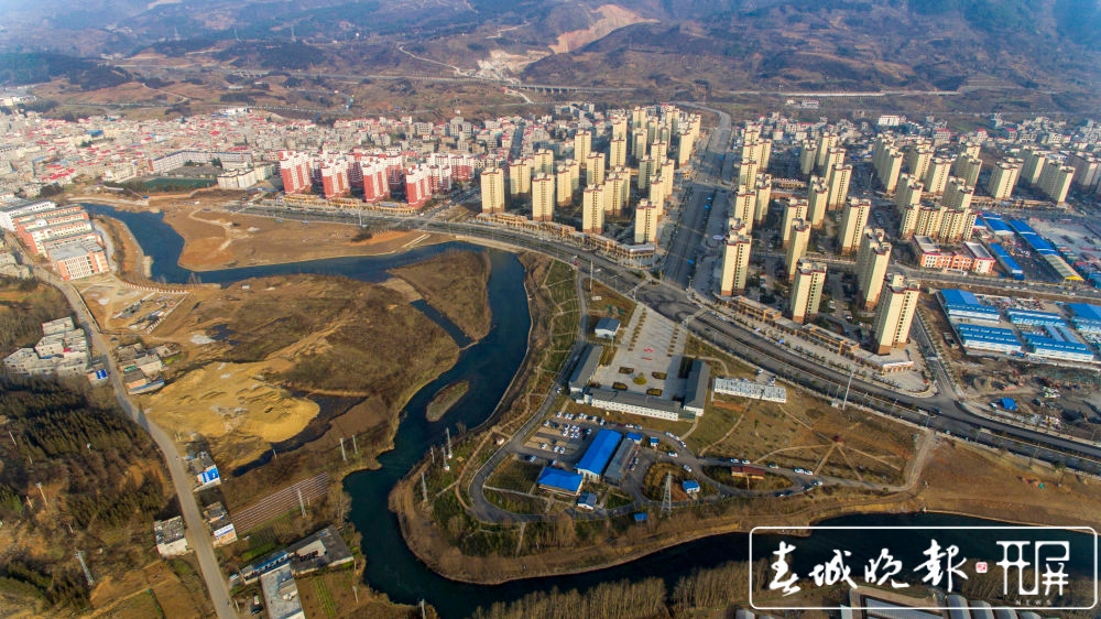 这是位于云南省昭通市境内的跨县易地搬迁安置区靖安新区（2月3日摄，无人机照片）。新华社记者 江文耀 摄.jpg