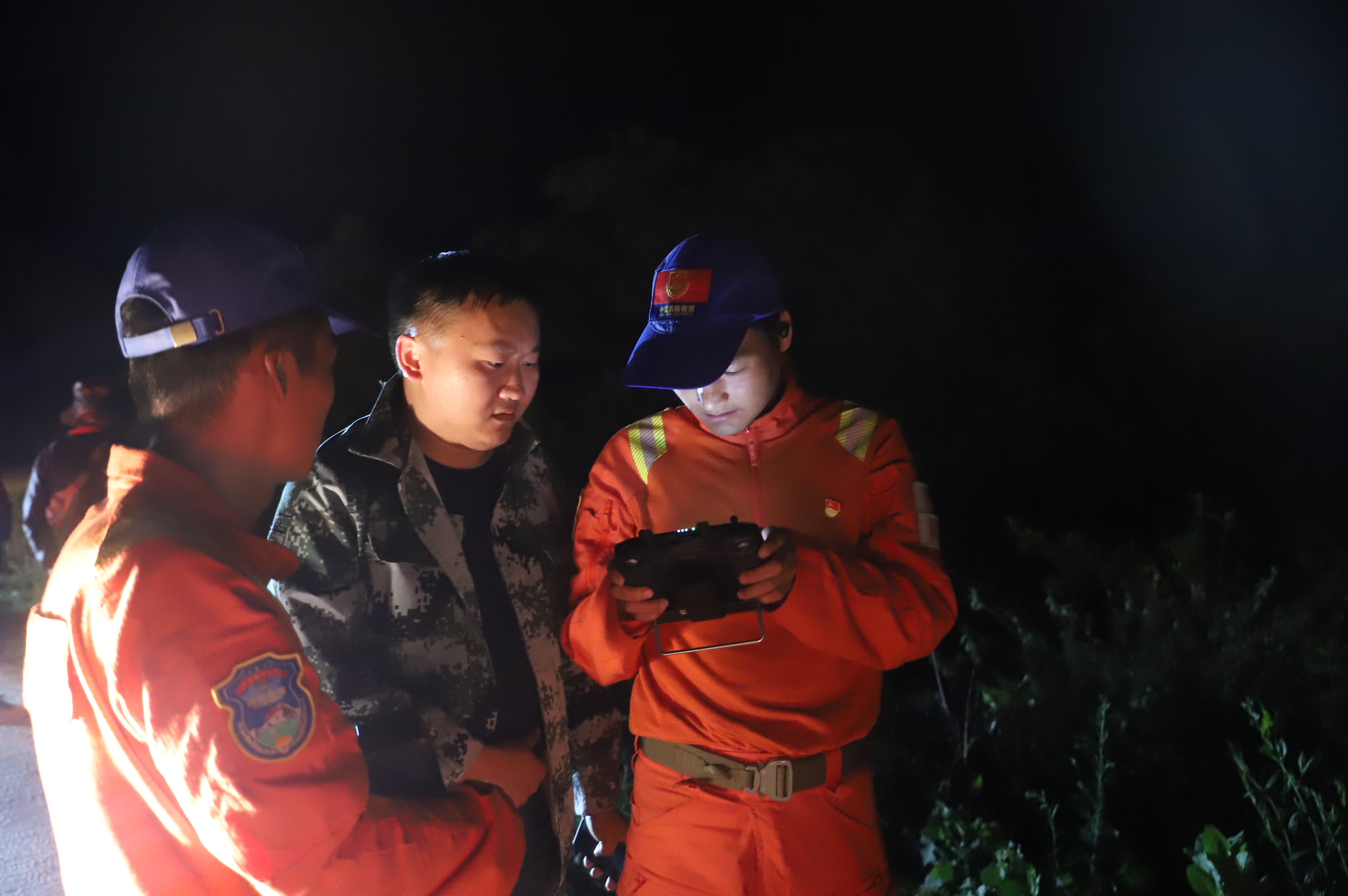 象群向东南方迂回移动15.5公里（云南省森林消防总队 供图）