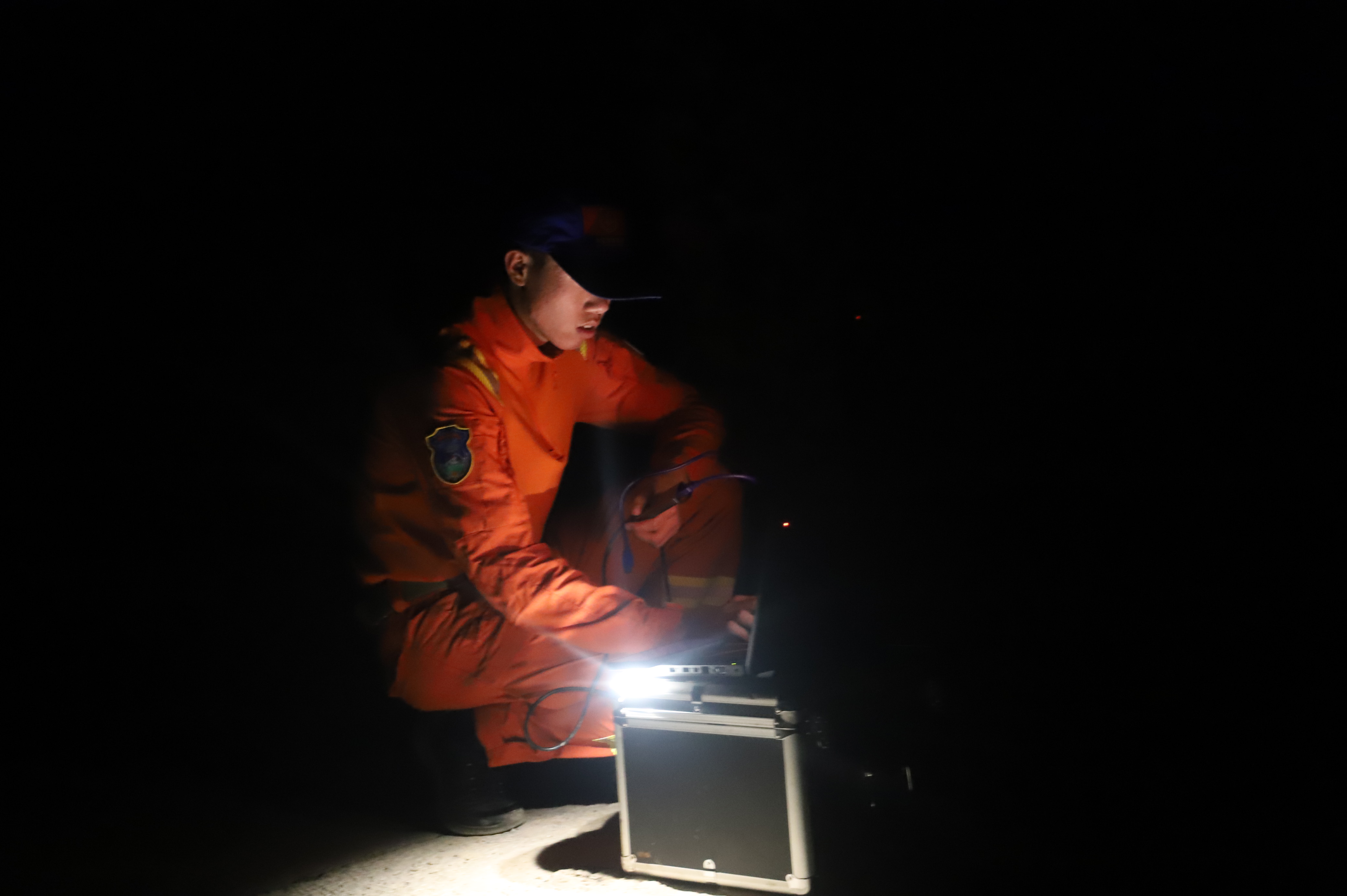 象群向西南方向移动12.2公里，独象距象群60.1公里（云南森林消防供图）