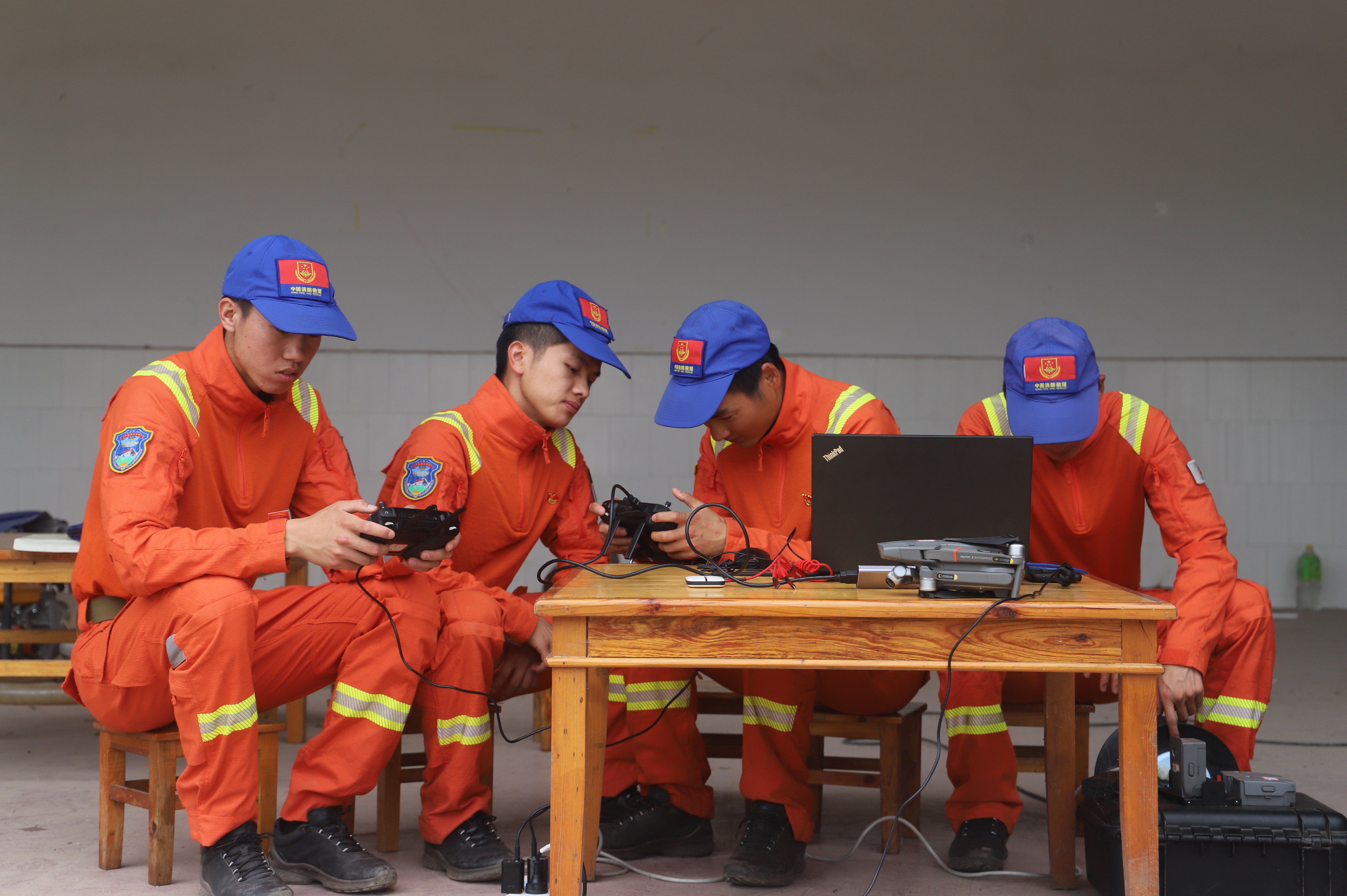 最新！象群向东南方向移动9.78公里，独象距离象群69.5公里（供图）