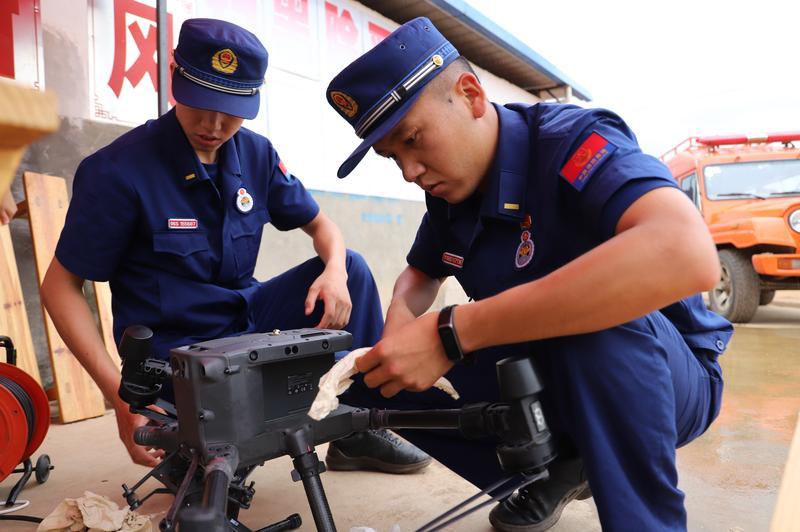 北移象群 大象（云南省森林消防总队供图）