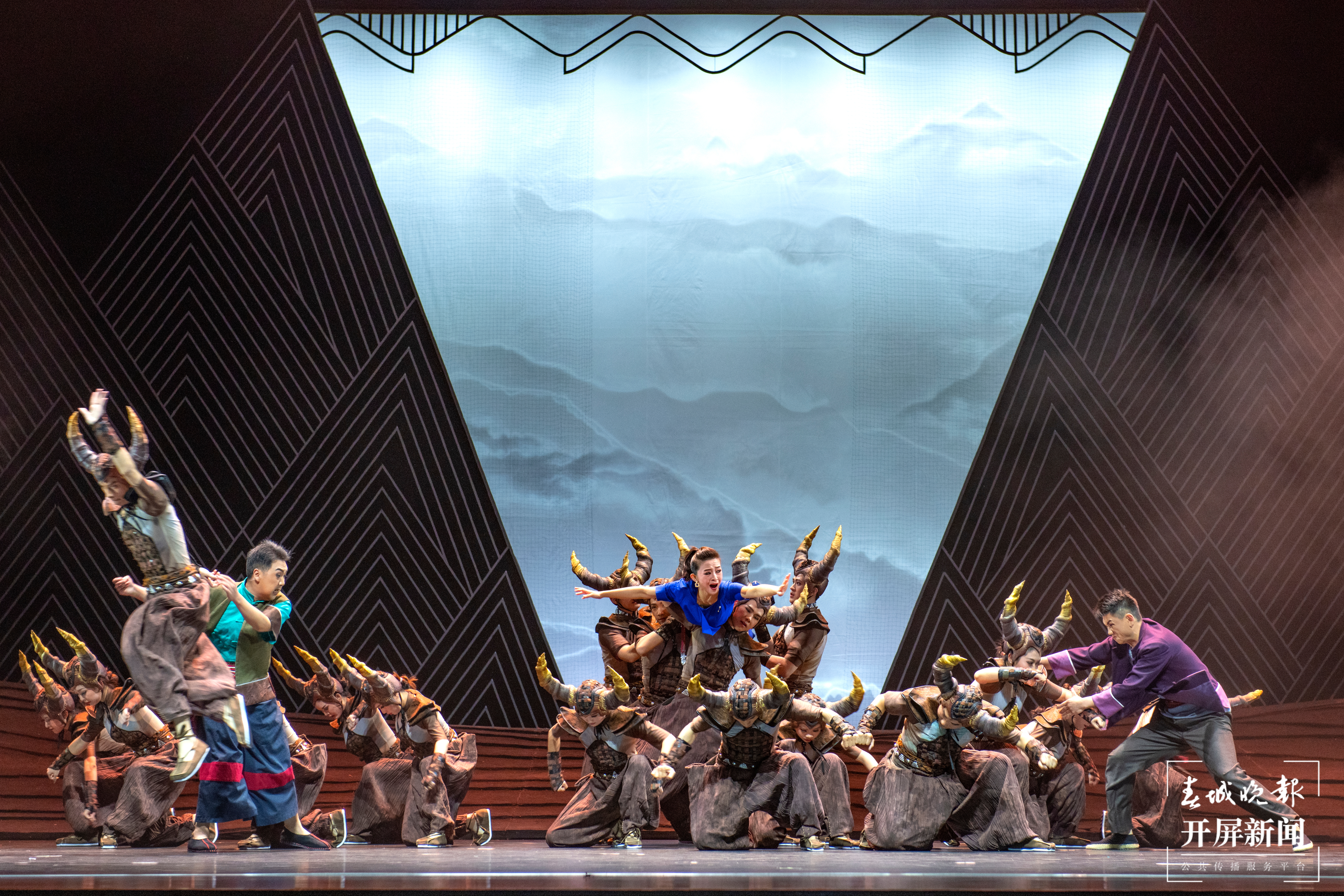 花灯剧《花腰飞虹》演出剧照 (5).jpg