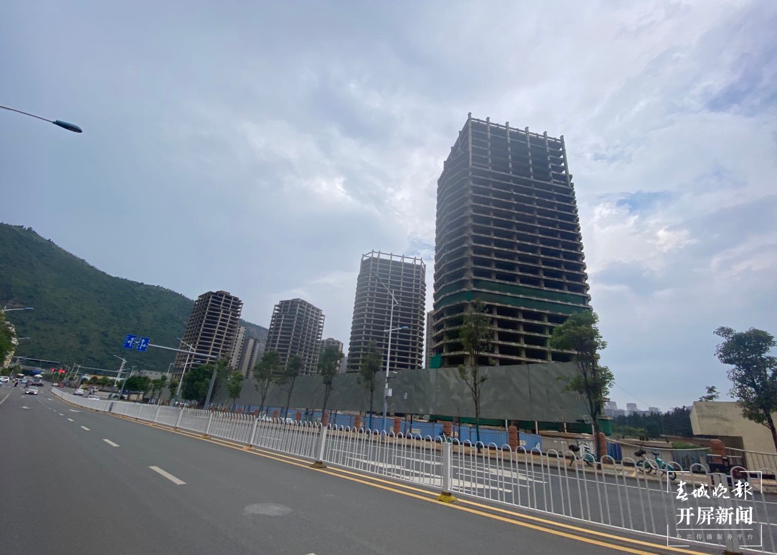 昆明丽阳星城15栋烂尾楼为何要爆破 王宇衡 周柯妤 摄