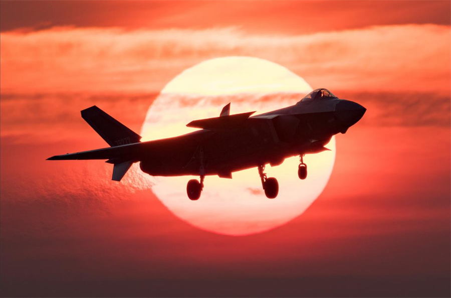 风展红旗起新航 中国军网9.png