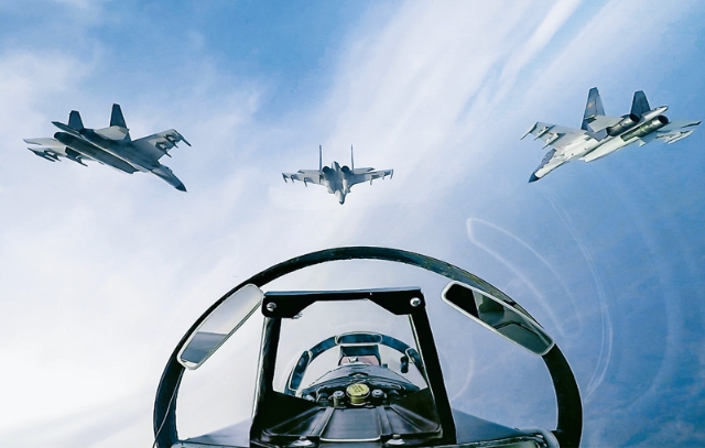 听党指挥 强军兴军 《求是》杂志2.jpg