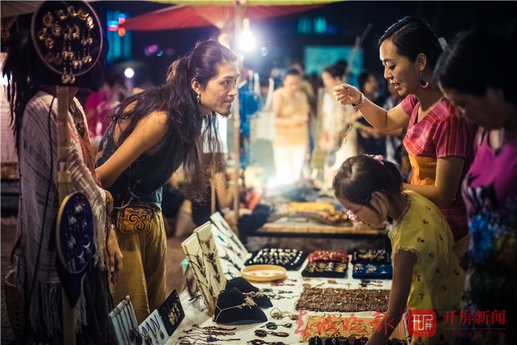 西双版纳景洪告庄西双景星光夜市