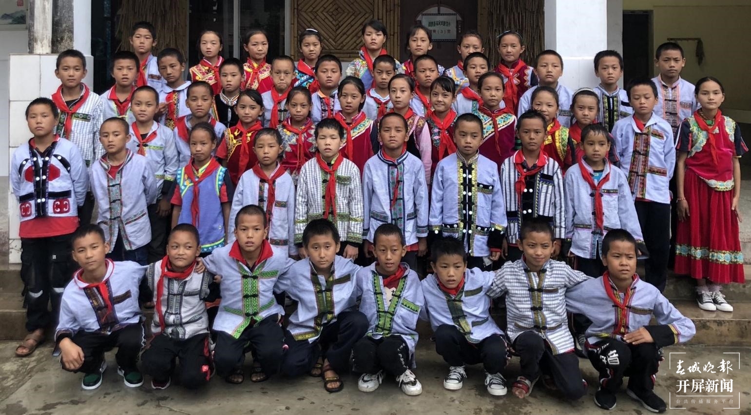 用民族教育浇灌民族之花