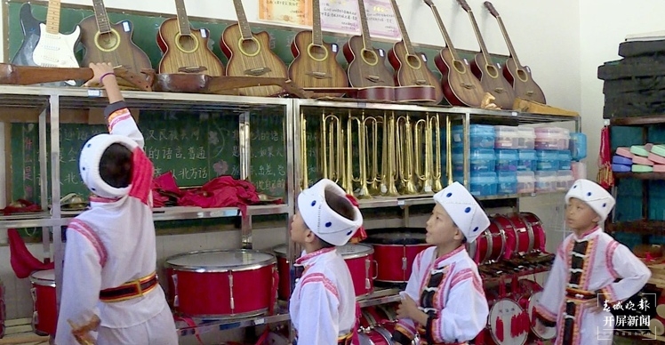 【民族团结进步看怒江】泸水市大兴地镇中心完小：民族团结 花开校园