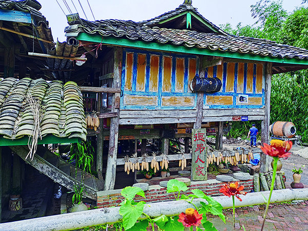 紧跟时代步伐 共同繁荣发展 云报客户端2.jpg